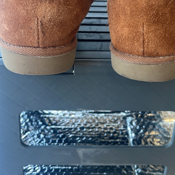 Kohl’s cozy Brown Fur-Lined Boots - Picture 6 of 8